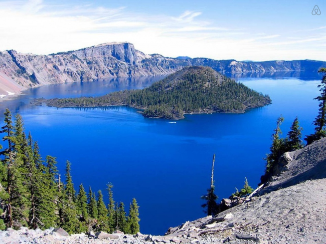  Кратерное озеро в штате Орегон, США