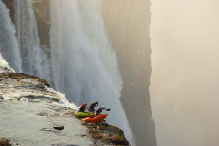 Экстремальный каякинг на водопаде Виктория. Замбия, Южная Африка