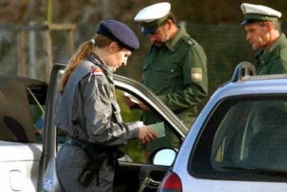 Германия и Франция инициируют введение погранконтроля в Шенгенской зоне
