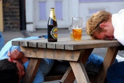 Власти Болгарии будут материально наказывать пьяных туристов