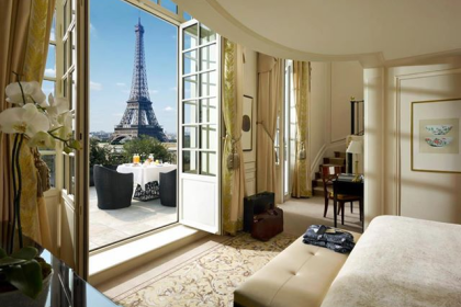 Отели Парижа перешли на новую систему оплаты