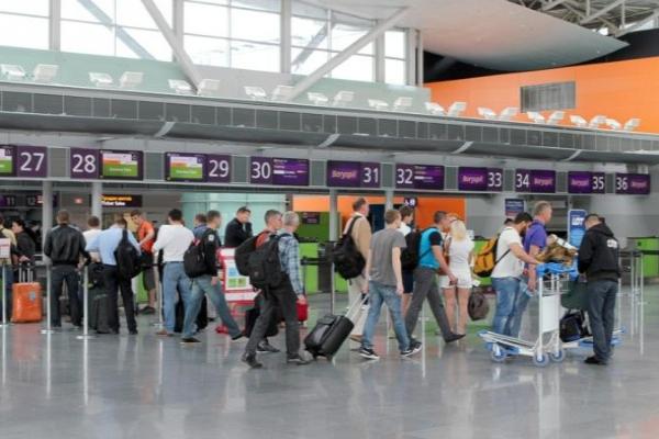 В аэропортах Киева туристам будет куда обратиться за информацией