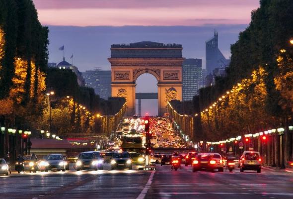 Париж лишился 1,5 млн туристов 
