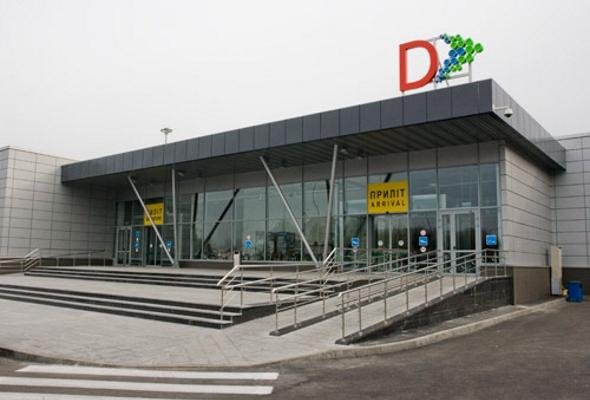 Аэропорт "Киев" перевел внутренние рейсы в терминал D