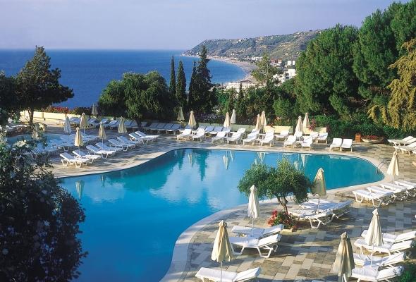 Туристы в Греции будут платить налог за ночи в отеле