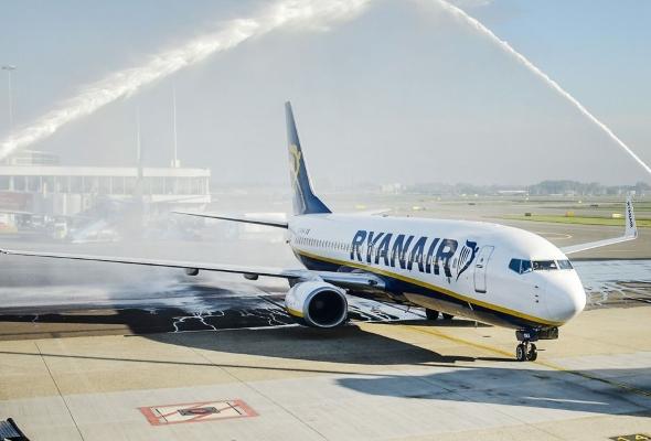 Ryanair переносит старт полётов 