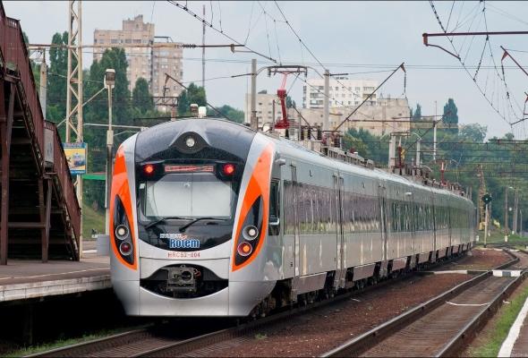Укрзалізниця заведет в онлайн все поезда в Польшу