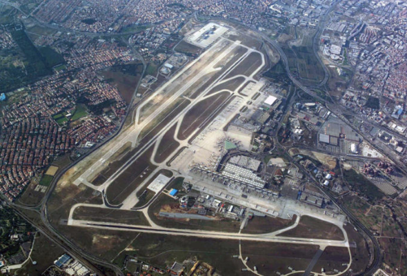 Крупнейший аэропорт Стамбула имени Ататюрка закроют 