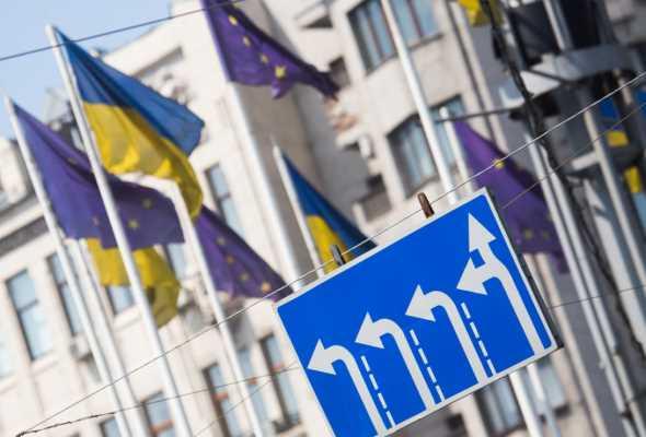 Украинцев будут пускать в ЕС за деньги и после проверки