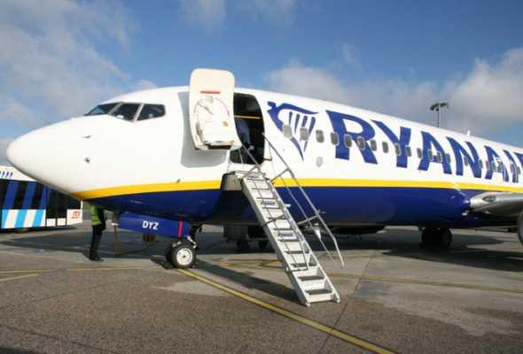 Ryanair подарит бесплатный багаж