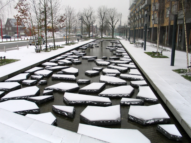 Улица треснувших камней, Энсхеде (Голландия)