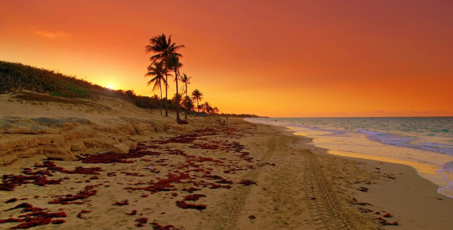 Закат на кубинском пляже.