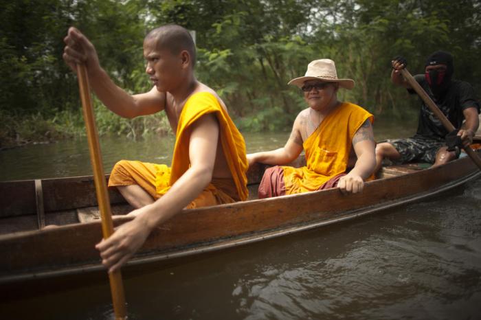 Тайские буддистские монахи