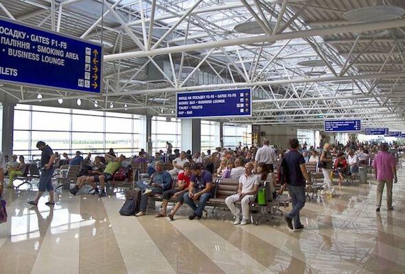 Туроператоры пояснили причины задержки ночных рейсов в Анталью