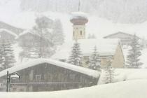 Австрийские Альпы снова занесло снегом