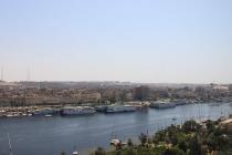 Около сотни плавучих гостиниц заблокированы на Ниле