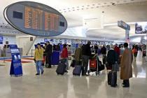 Из-за забастовки в парижском аэропорту отменено уже 120 рейсов