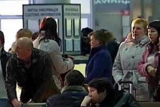 26 граждан Украины застряли в аэропорту Парижа после отдыха в Мексике