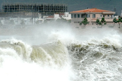 Сильный тропический шторм "Исаак" обошел Доминикану стороной