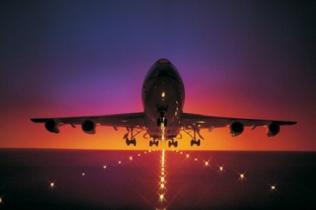 Авиакомпании возместят пассажирам ущерб от забастовок