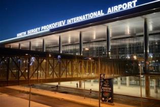 Донецкий аэропорт отказывается обслуживать самолеты Коломойского
