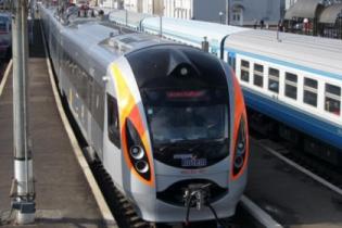 Поезда Hyundai не будут снимать с маршрутов на праздники - "Укрзалізниця"