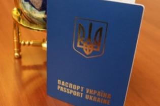 Въезд в Россию только по загранпаспортам не означает введения визового режима 