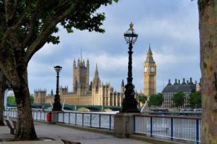 Великобритания планирует ввести визовый залог, туроператоры в замешательстве