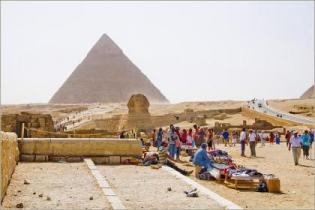 США порекомендовало туристам не ездить к египетским пирамидам