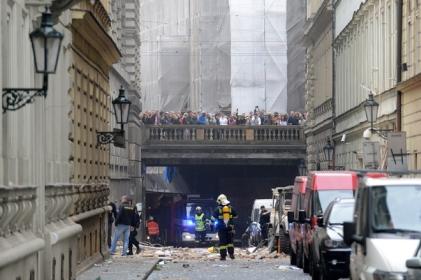 В Праге новые взрывы: город частично обесточен