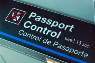 Проверку паспортов в немецких аэропортах передадут автоматам