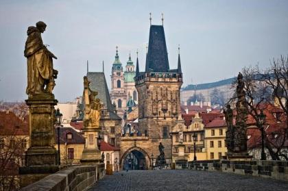 В Праге запретили пить алкоголь  в 837-ми общественных местах 