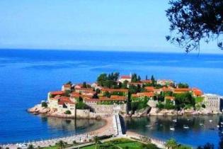 Летний туристический сезон в Черногории заметно затянулся
