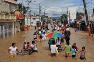 Филиппины подверглись землетрясению, а Вьетнам – тайфуну. Туристы не пострадали