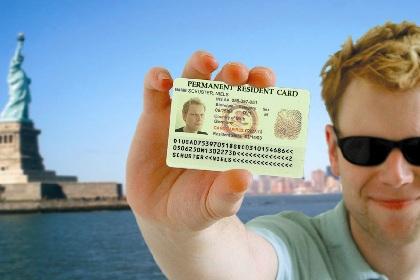 Раскрыта схема мошенничества с лотереей Green Card в Украине