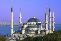 В Cтамбуле вводят дресс-код для туристов посещающих Голубую мечеть