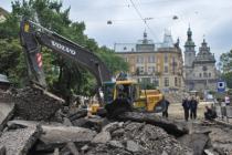 На улицах Львова ведутся ремонтные работы