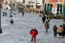 Наводнение в Италии: пять человек погибли, восемь числятся пропавшими без вести