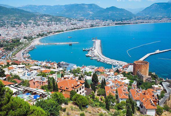 Туроператоры предупредили о возможности неподтверждения отелей в Турции